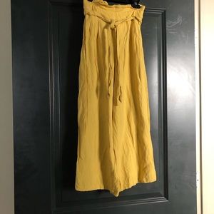 Yellow linen gauchos